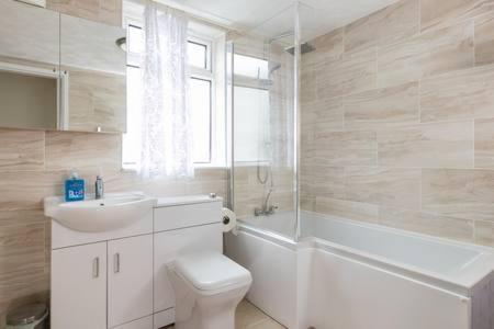 Gardner Holidays House Manchester Ngoại thất bức ảnh